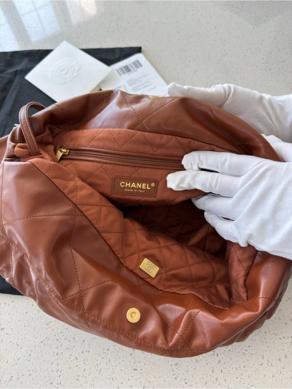 CHANEL shoulder bag